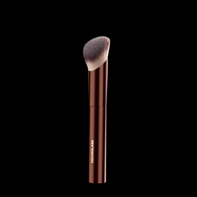 Hourglass No.21 Ambient Soft Glow Foundation Brush – Soft Fiber Face Brush