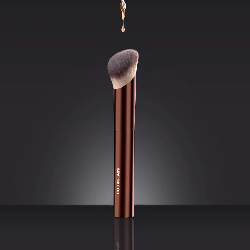 Hourglass No.21 Ambient Soft Glow Foundation Brush – Soft Fiber Face Brush