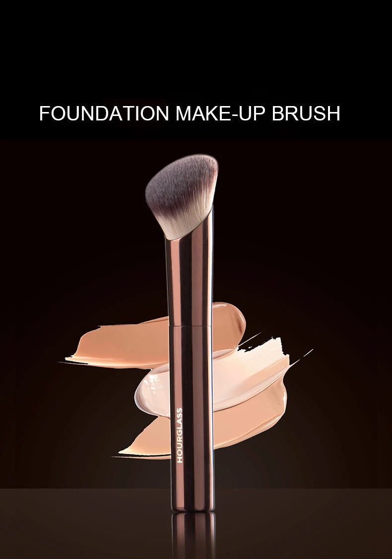 Hourglass No.21 Ambient Soft Glow Foundation Brush – Soft Fiber Face Brush